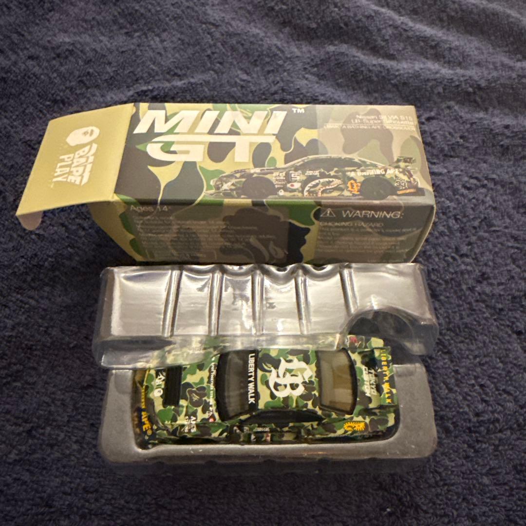 ミニカー MINIGT X BAPE X LBWK 1/64