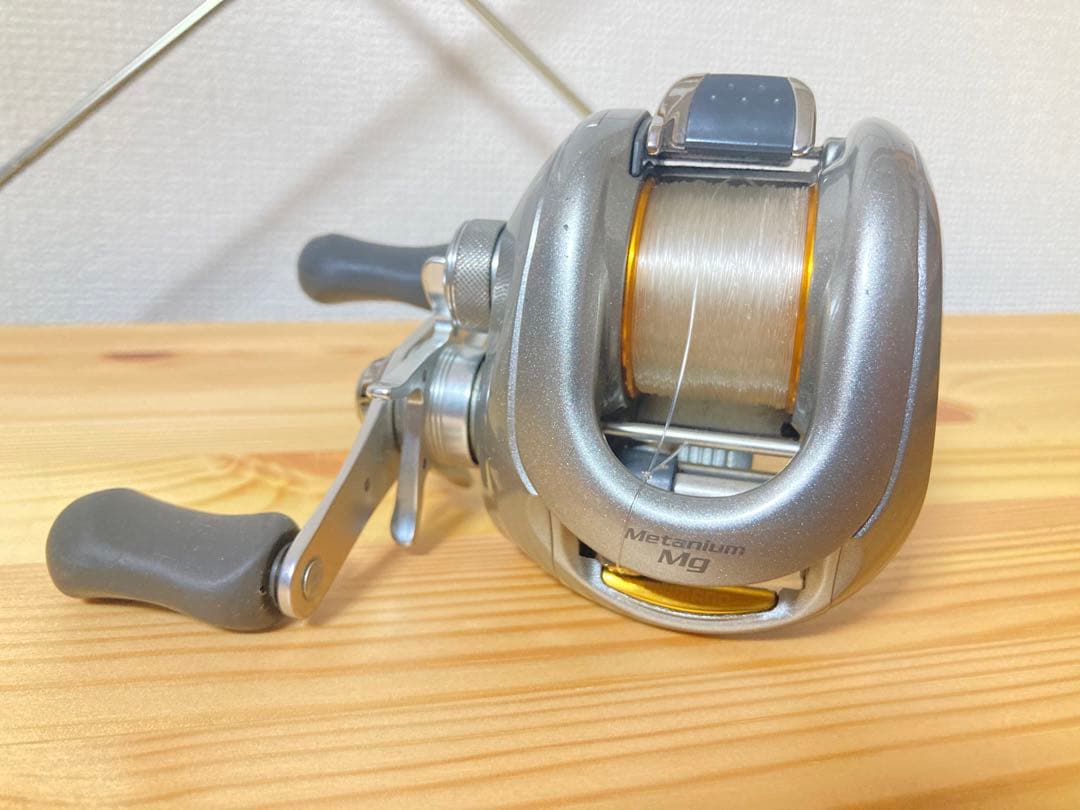 ☆良品 シマノ 07 メタニウム Mg 右ハンドル SHIMANO ベイトリール