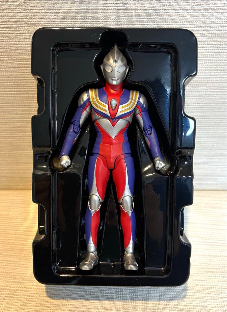 【初版】S.H.フィギュアーツ 真骨彫製法 ウルトラマンティガ マルチタイプ