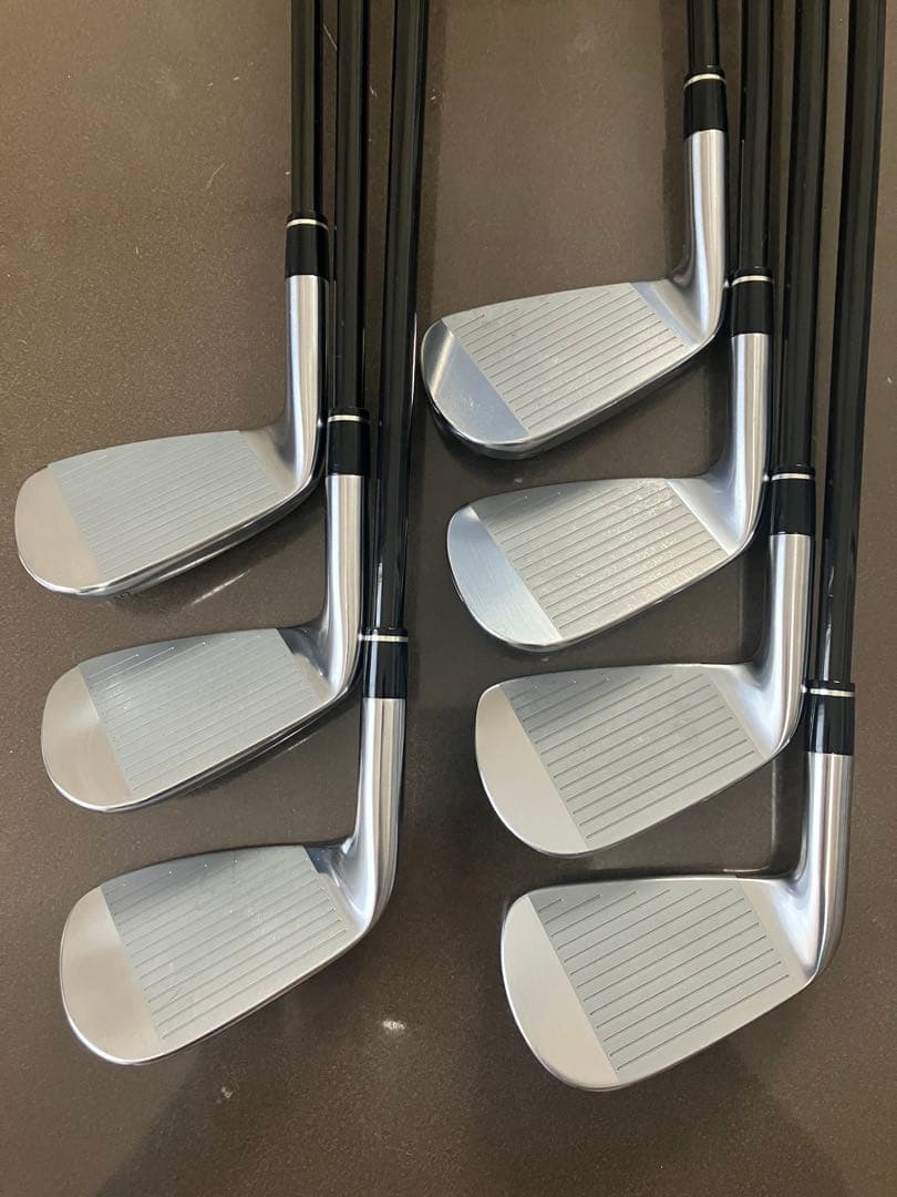 ホンマLB818中空アイアン(#5-11)7本 VIZARD-60(R)