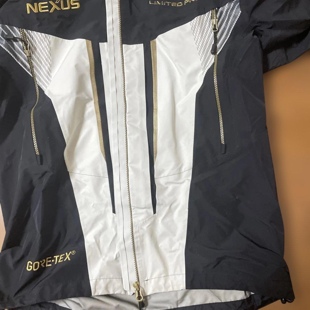 シマノ　リミテッドプロ　ゴアテックスレインスーツ R-112S BBXホワイト