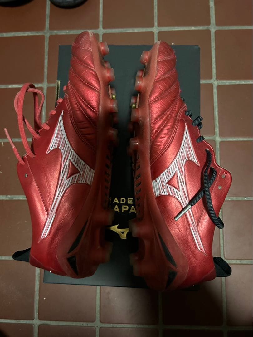 Mizuno Morelia Neo スパイクシューズ レッド