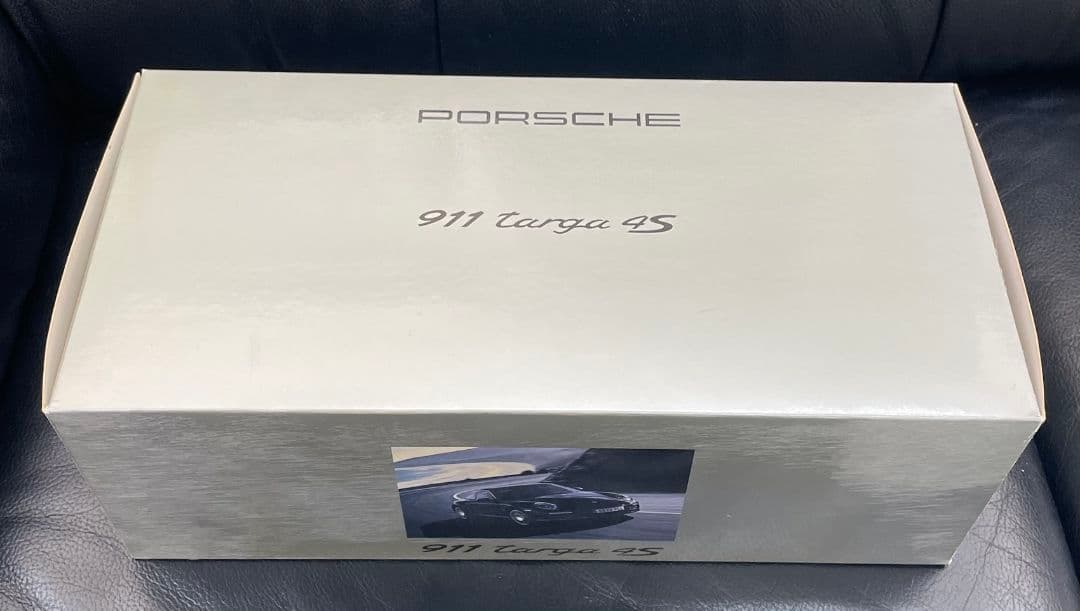 ポルシェ 911 タルガ targa 4S 1/18 ブラック ミニチャンプス