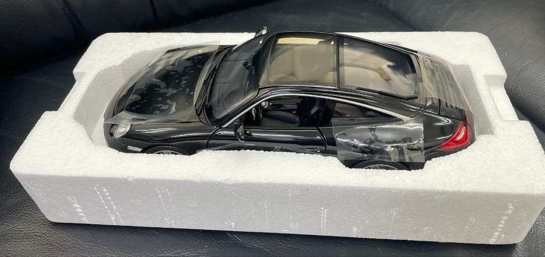ポルシェ 911 タルガ targa 4S 1/18 ブラック ミニチャンプス