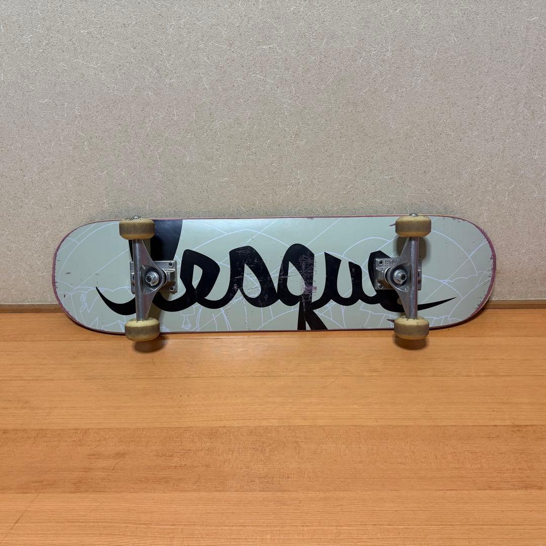 レスケ Lesque スケートボード コンプリートデッキ　7.75 8.0