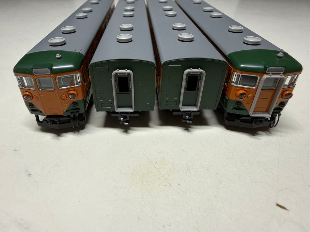 KATO 10-895 111系0番台湘南色 4両付属編成（動力付）