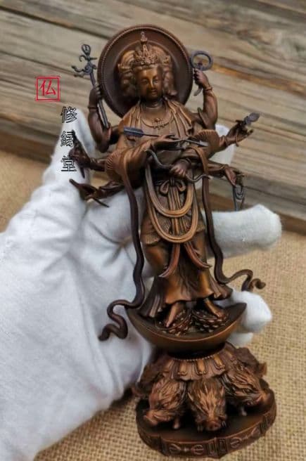 【修縁堂】真言宗 仏教法具 レトロです 摩利支天 魔除け銅製法器法具