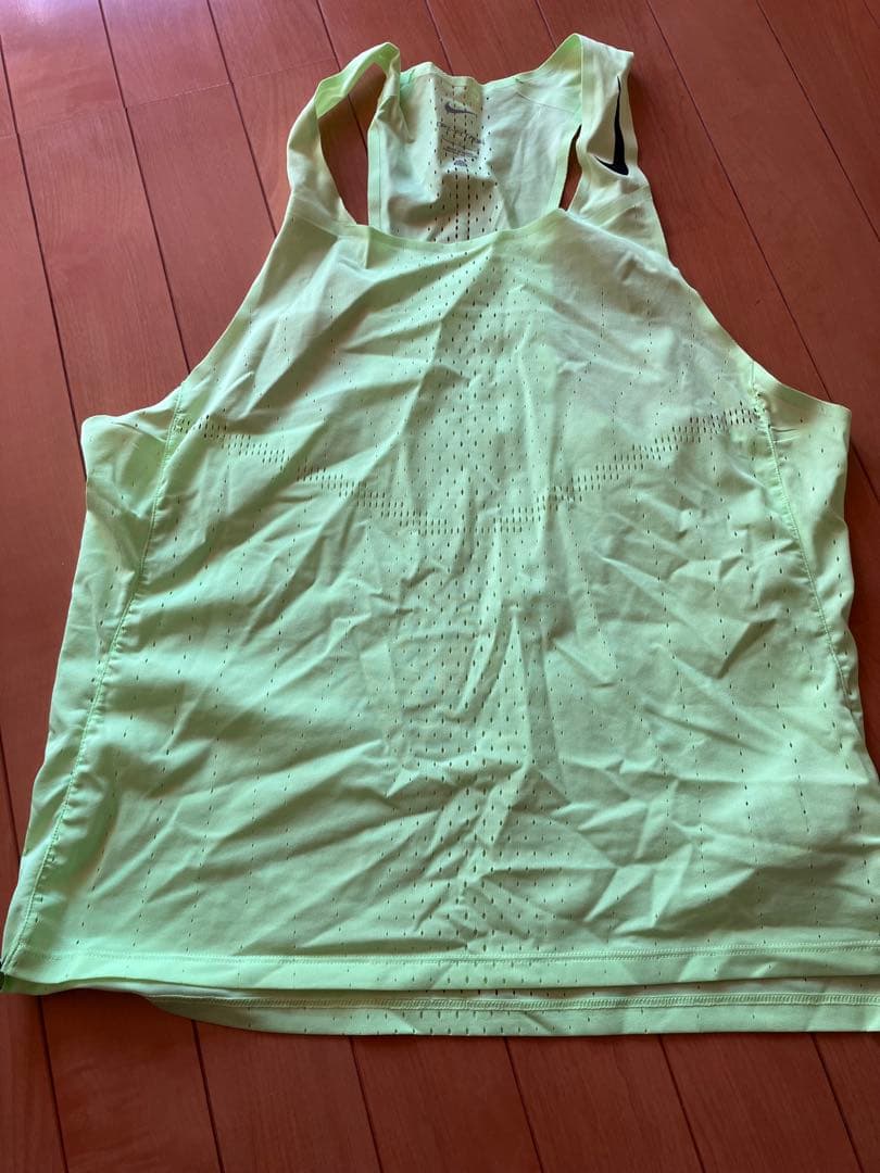 Nike エアロスイフト　シングレット