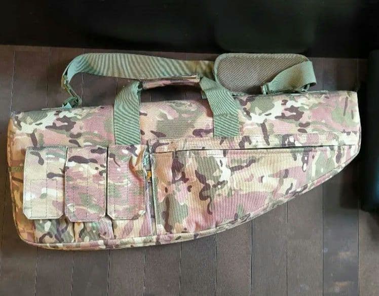 東京マルイ P-90TR 300連、BOXマグ、バッテリー、ダットサイト他多数