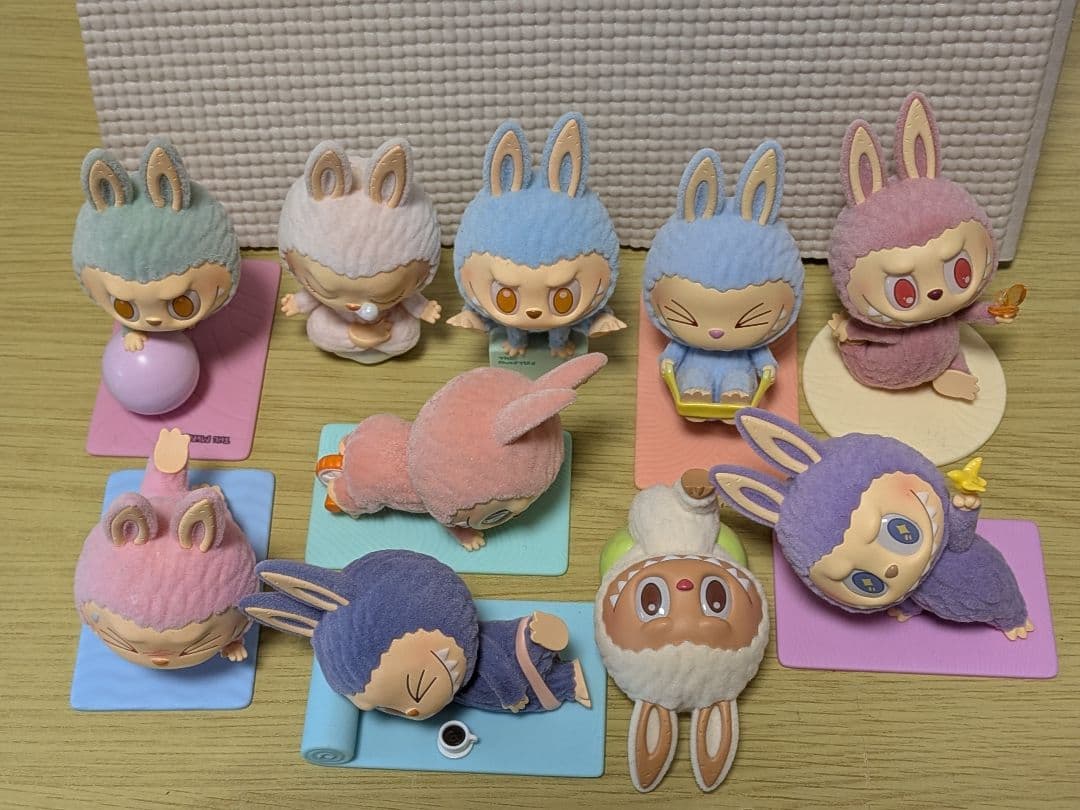 【10点セット】THE MONSTERS －LAZY YOGA－Labubu