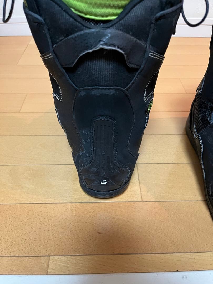 スノーボードブーツ 黒/緑