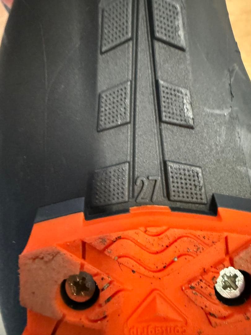 SALOMON カービングスキー4点セット 板・ビンディング・ブーツ・ストック