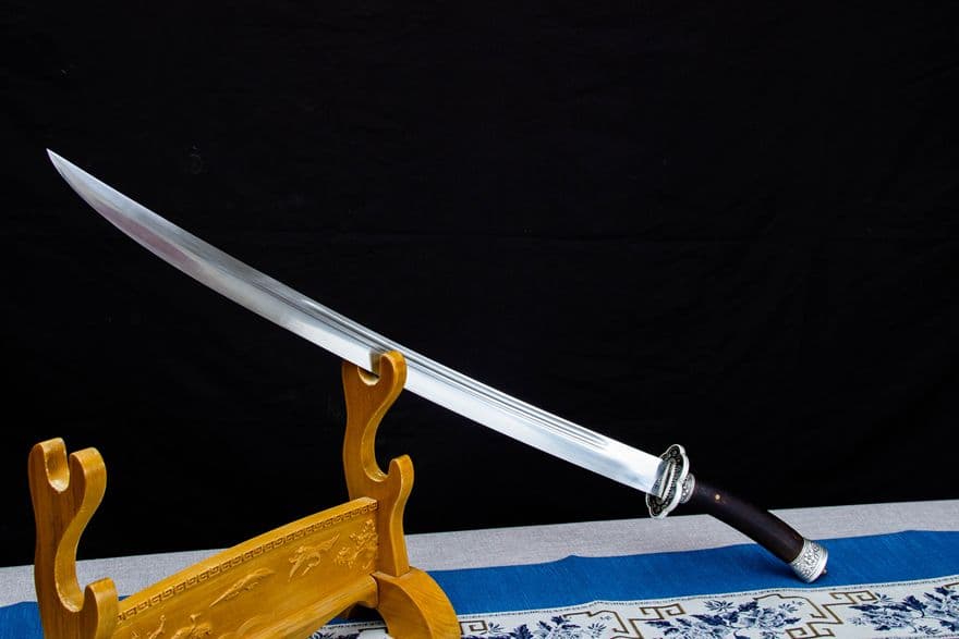 古兵器  武具　刀装具　日本刀　模造刀   居合刀 清刀 1本