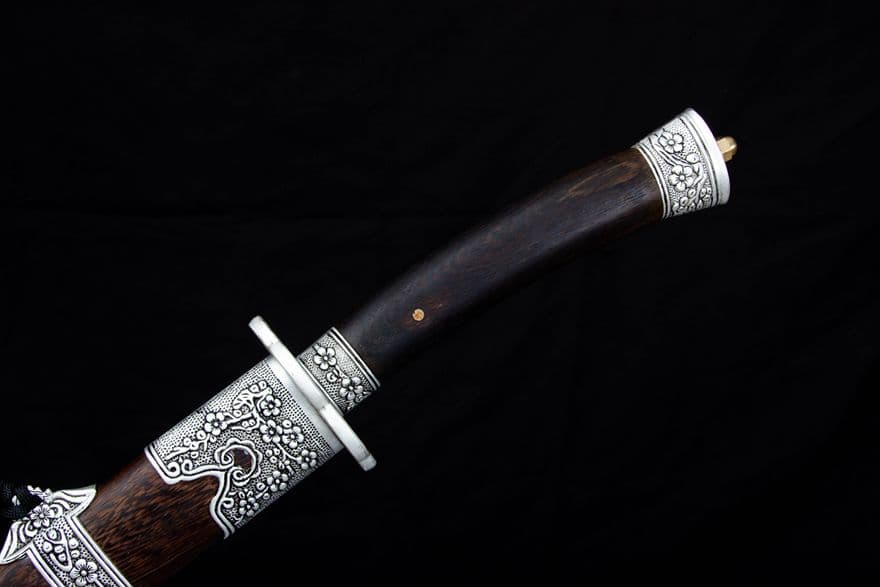 古兵器  武具　刀装具　日本刀　模造刀   居合刀 清刀 1本