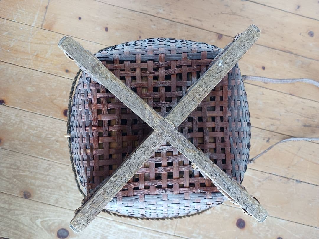 アンティーク 円筒形バスケット　アジア