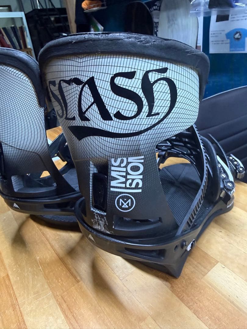 burton mission mサイズ ウイング付き 美品 即決送料込 バートン