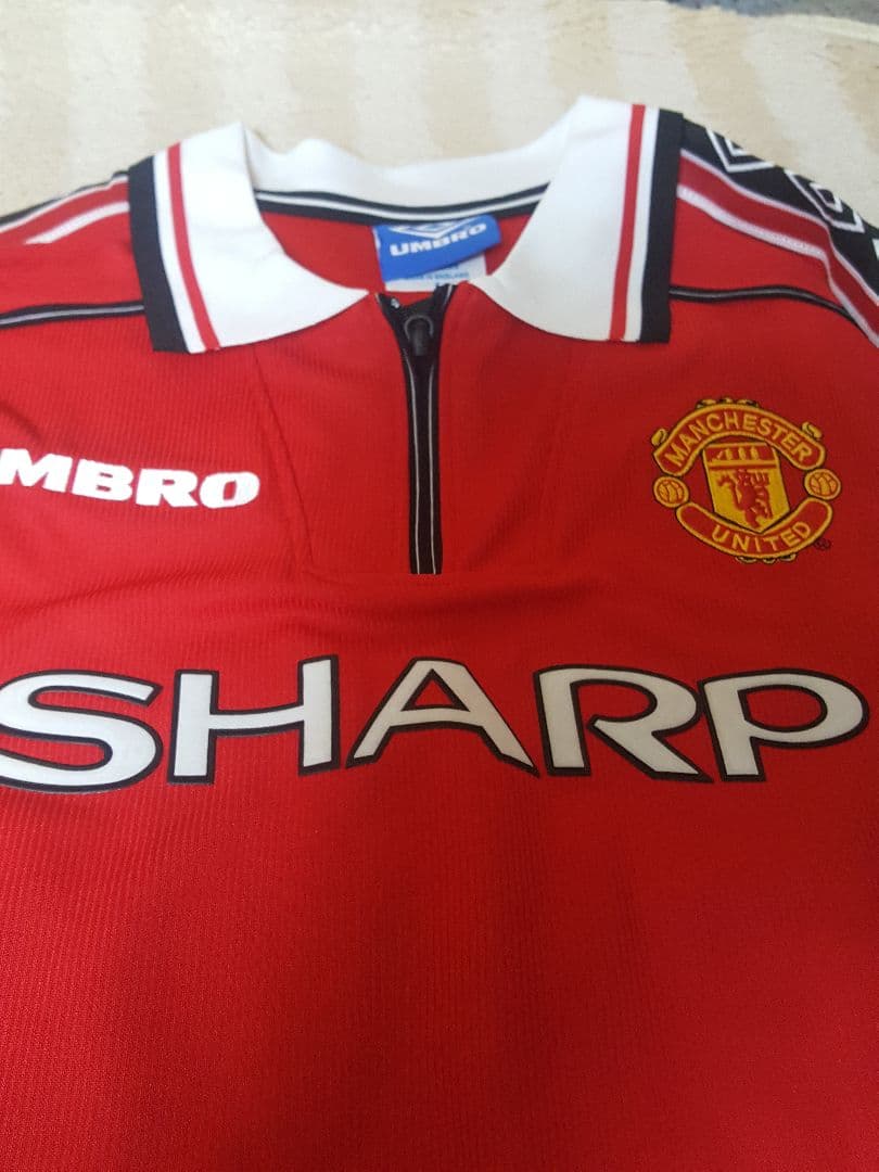 マンＵのベッカム国内メーカーSHARP時代の神ユニホーム1番人気モデル
