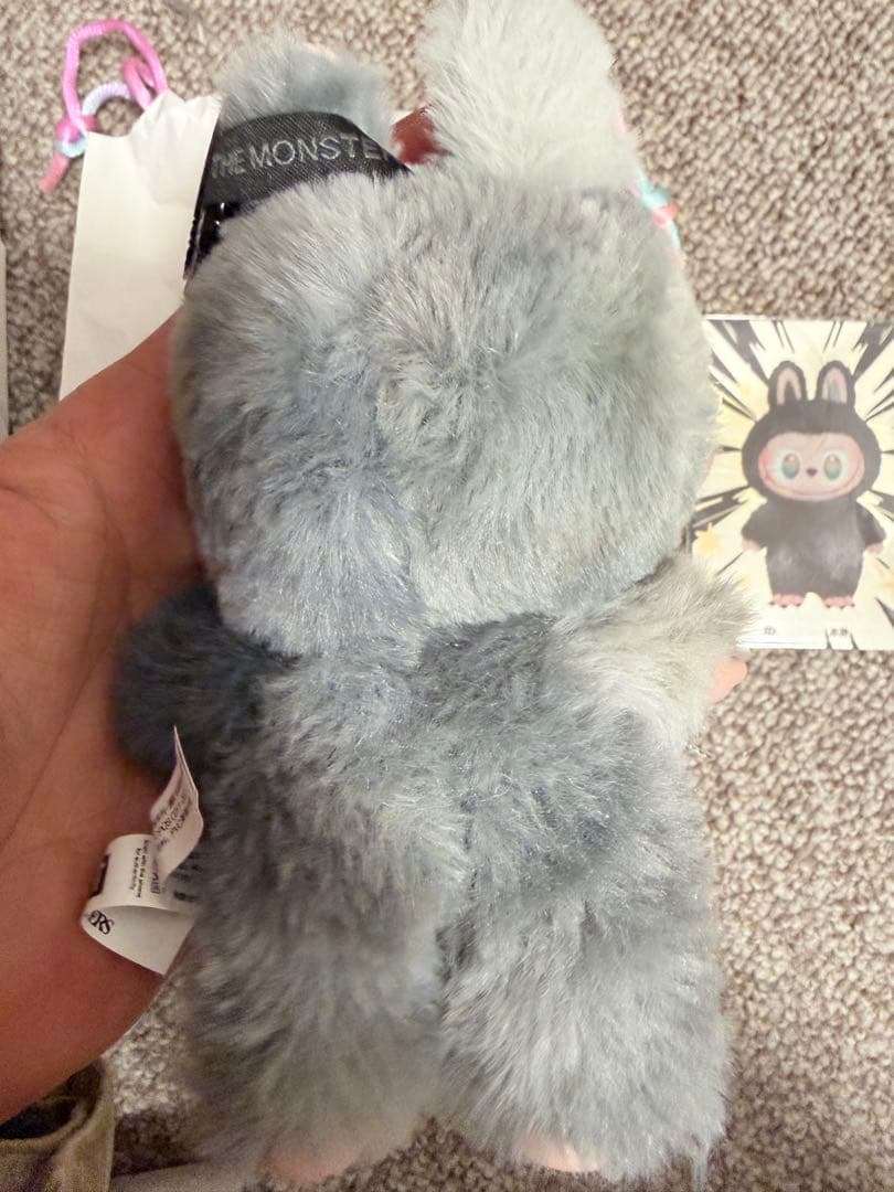 レアカラー！　POPMARTLabubu エナジー　ラブブシークレット