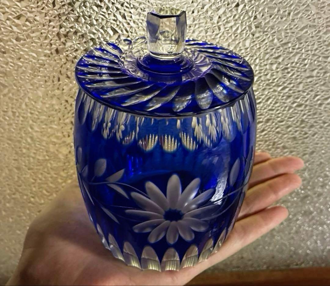 骨董　時代ガラス　青被せ切子　俵型洋花カット　希少ウランガラス　飴屋瓶　菓子瓶