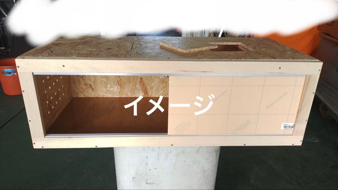 爬虫類ケージ 90×45×45㎝ 特注　窓枠桐（白系木材）