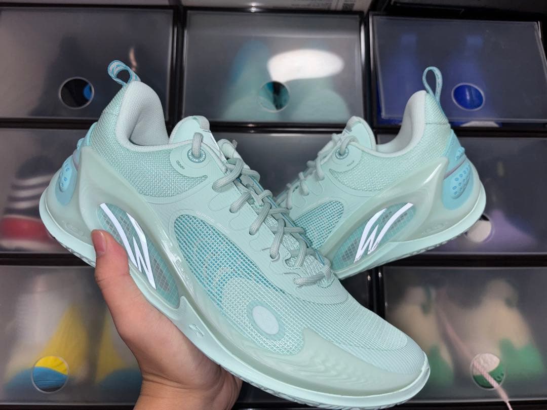 【新品】WADE808 3 バッシュ　LI-NINGリーニン27cm