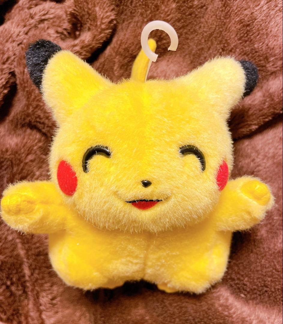 ピカチュウ TOMY 初期　バンザイ　にっこり　ぬいぐるみ