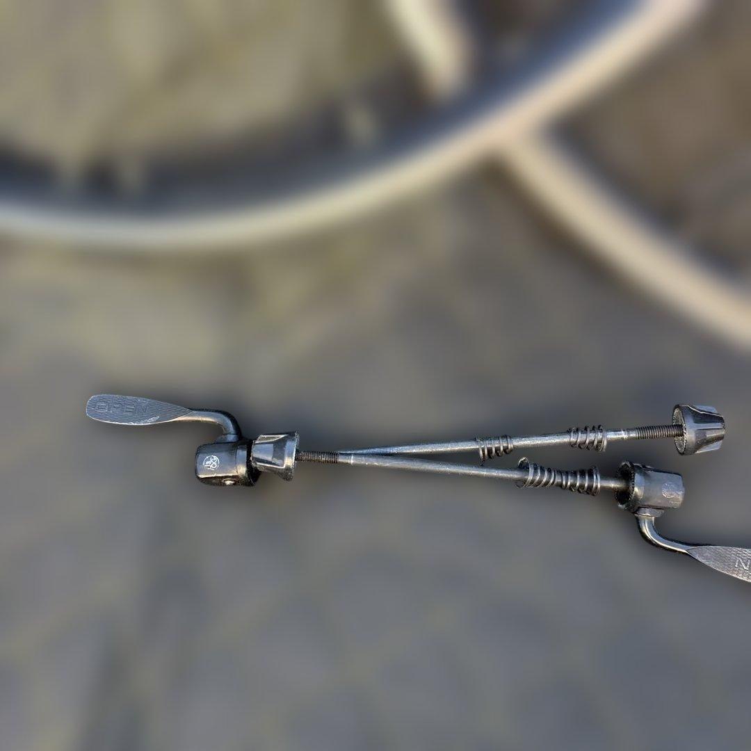 Shimano 700C 完組ホイール 9段ギア　RS400