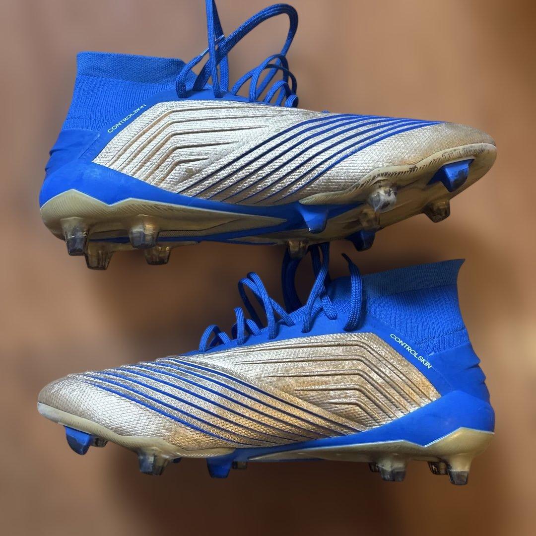 adidas Predator スパイク 青/金