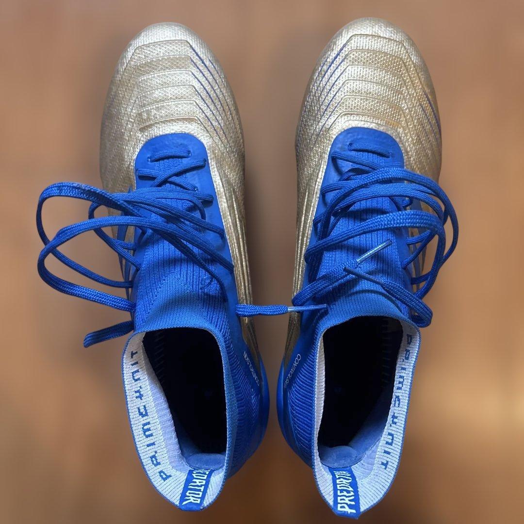 adidas Predator スパイク 青/金