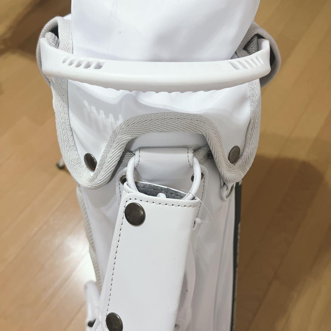 K252 MASTERBUNNY スタンド式キャディバッグ ホワイト