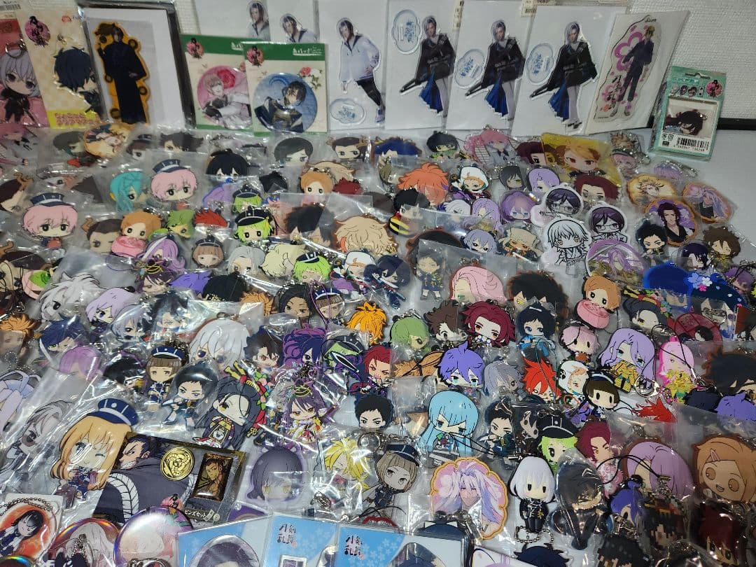 680点以上 刀剣乱舞 グッズ まとめ売り 缶バッジ ラバスト アクスタ等