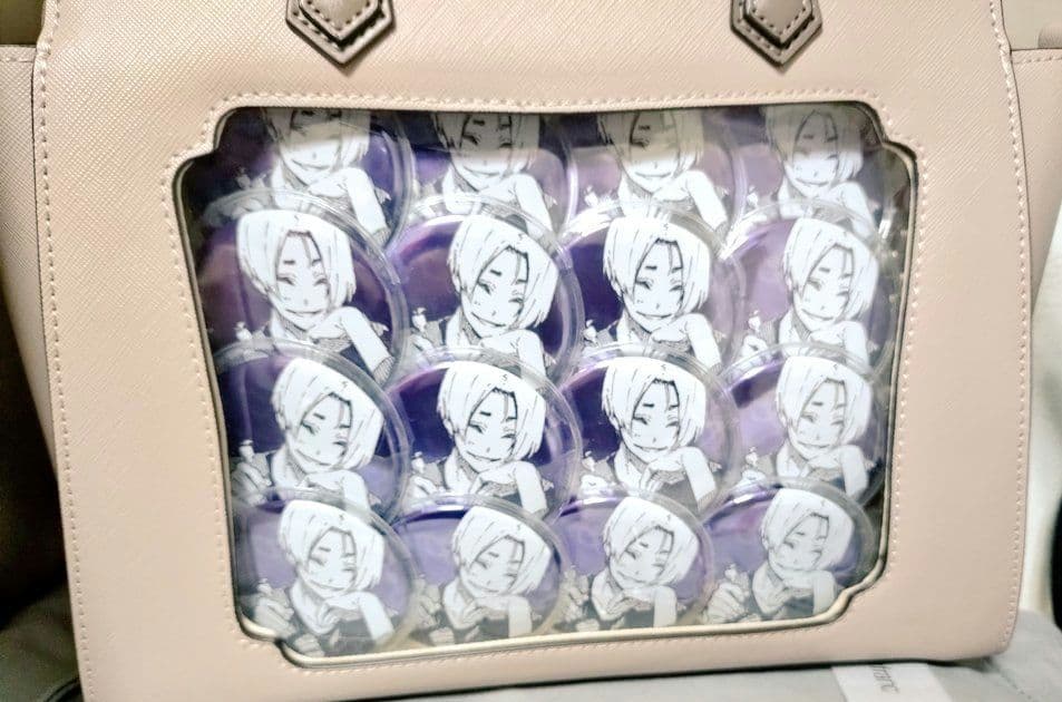 今月出品終了　ブルーロック　原画展推しキャラバッチコレクション　御影玲王　16個