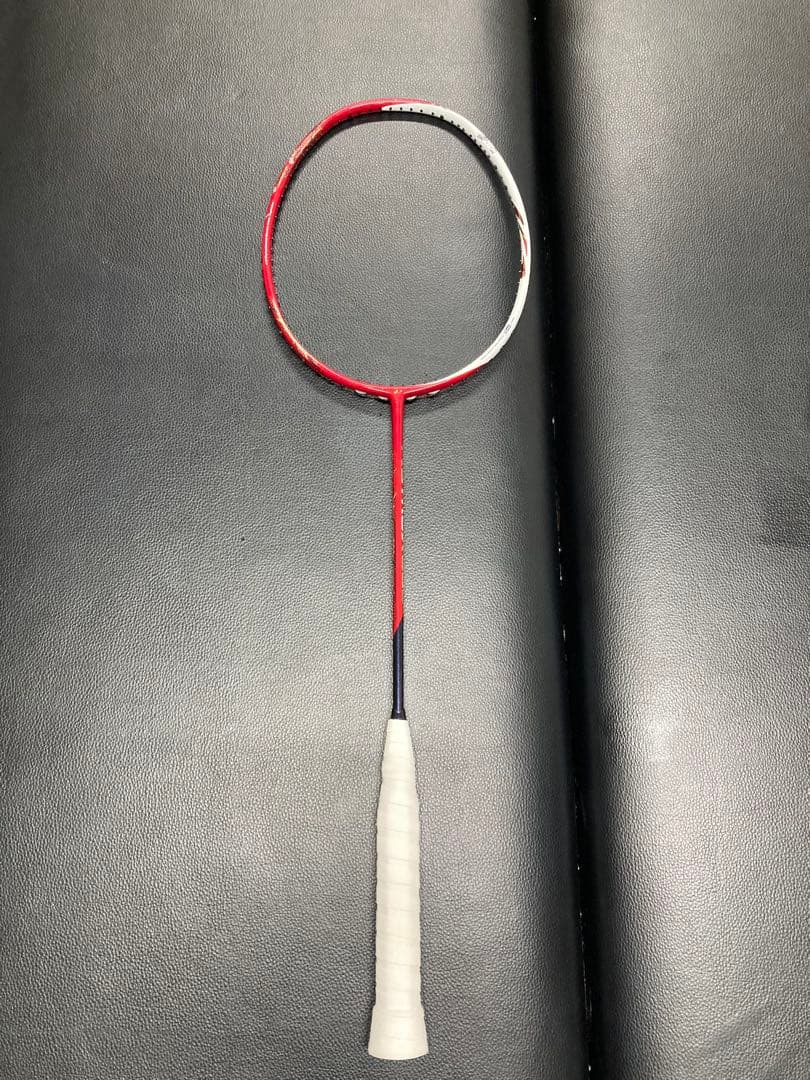 バドミントンラケット　ヨネックス　アストロクス88S