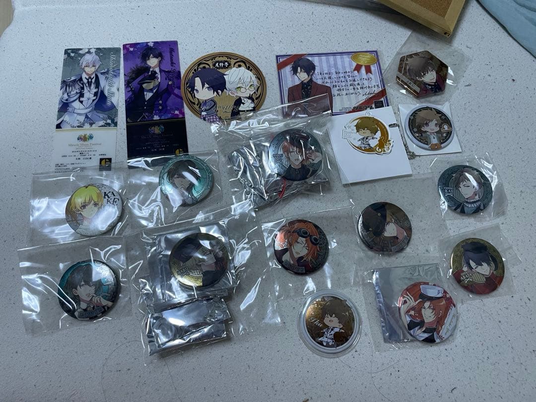 アニメキャラクター バッジセット 約30個