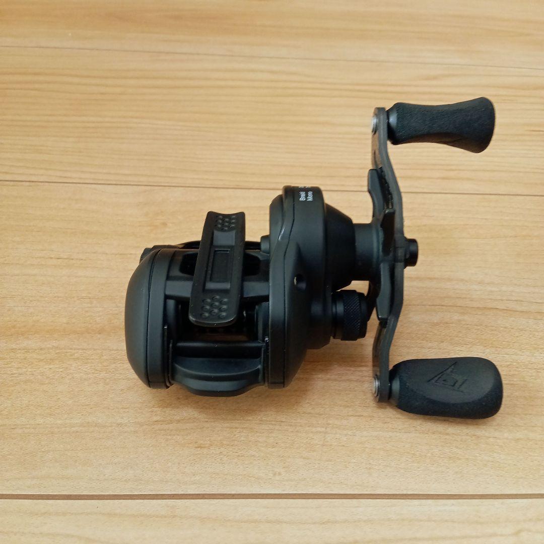 【最終価格】【美品】CARBON XCS 　超軽量ベイトリール　左巻き