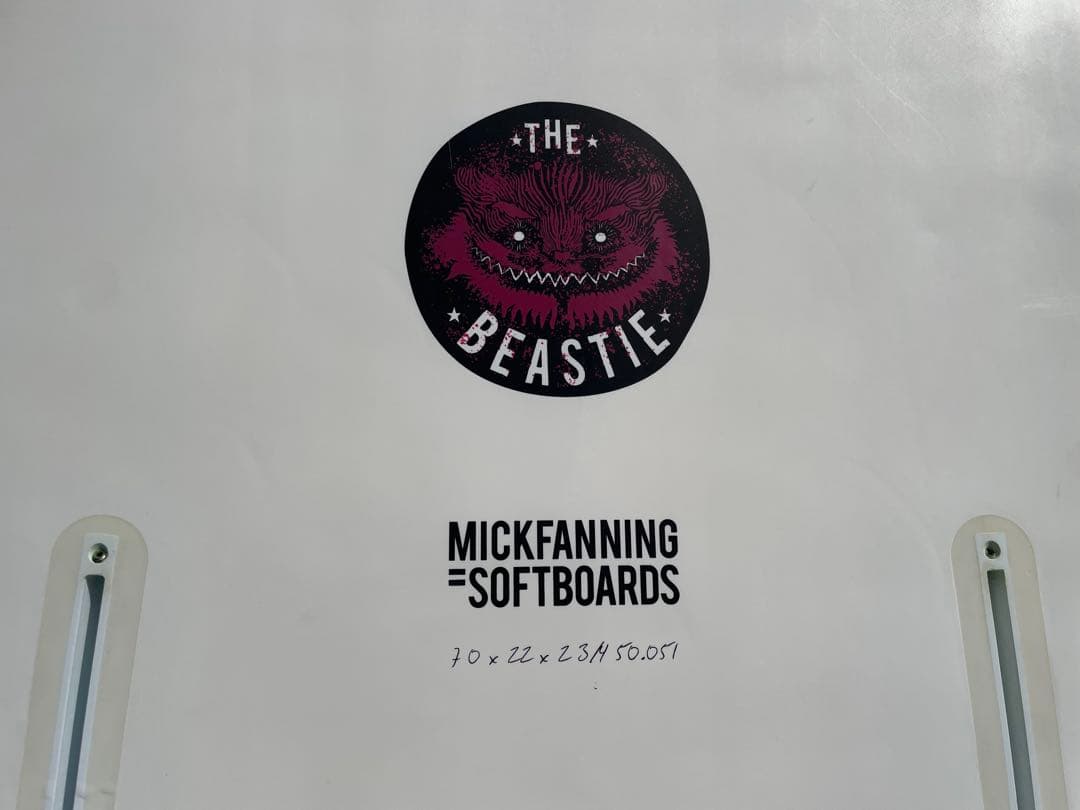 ミックファニングソフトボード THE BEASTIE 7’0”