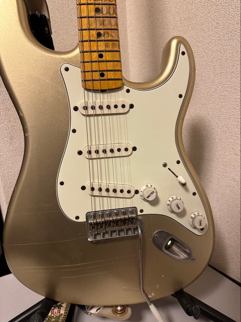 Fender ストラトタイプ MJT