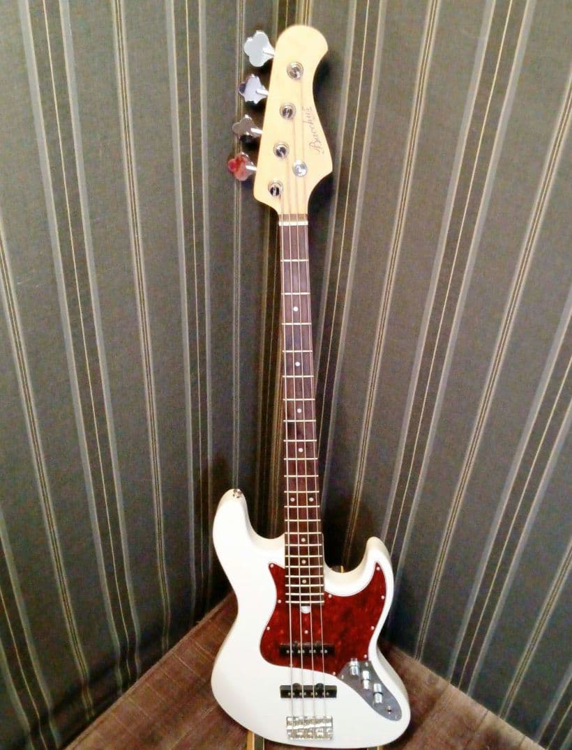 美品 Bacchus バッカス JB ジャズベース ホワイト エレキ ジャズベ