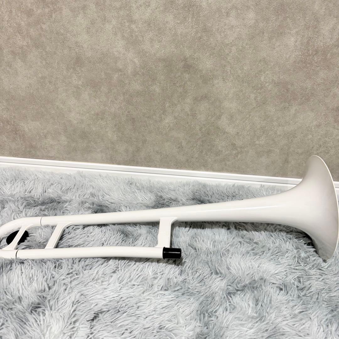 【極美品】ピーボーン ホワイトトロンボーン プラスチック