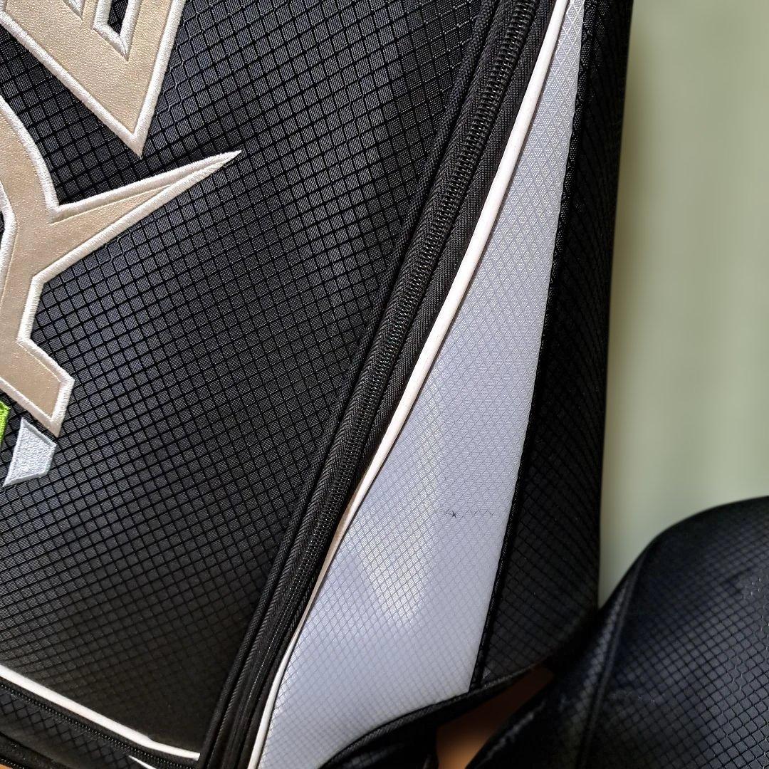 テーラーメイドRBZ ゴルフバッグ.フード付き。10インチ軽量モデル。