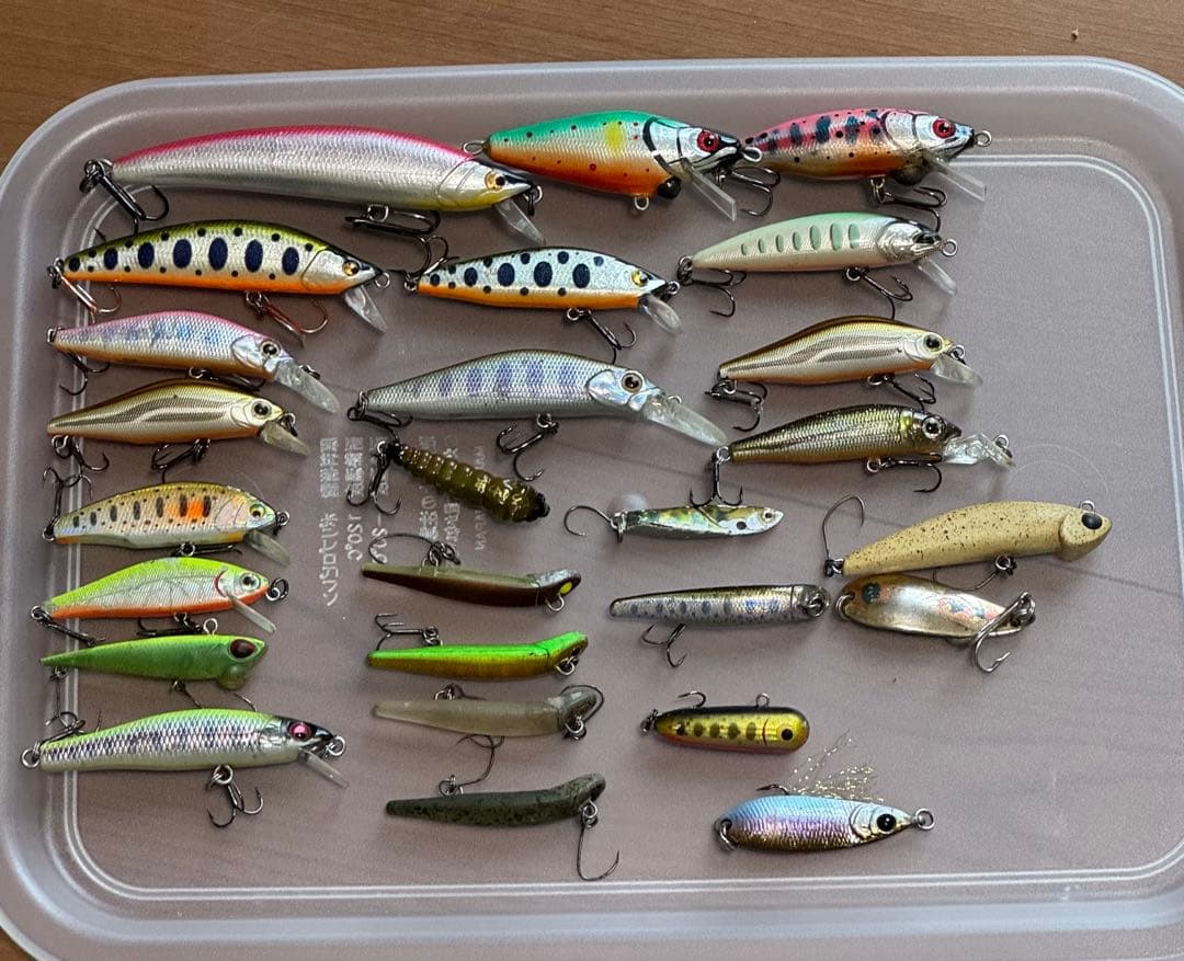 渓流ルアー26個セット箱付き