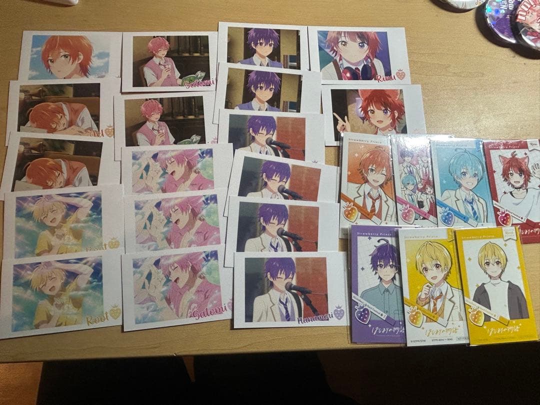 キャラクターグッズセット 36個のピンバッジ