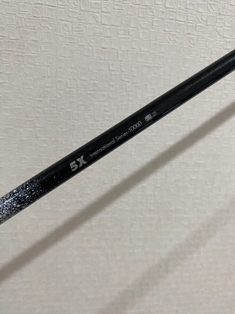 shin　ジ・アッタス　5X シャフト　テーラーメイドスリーブ付（短尺）