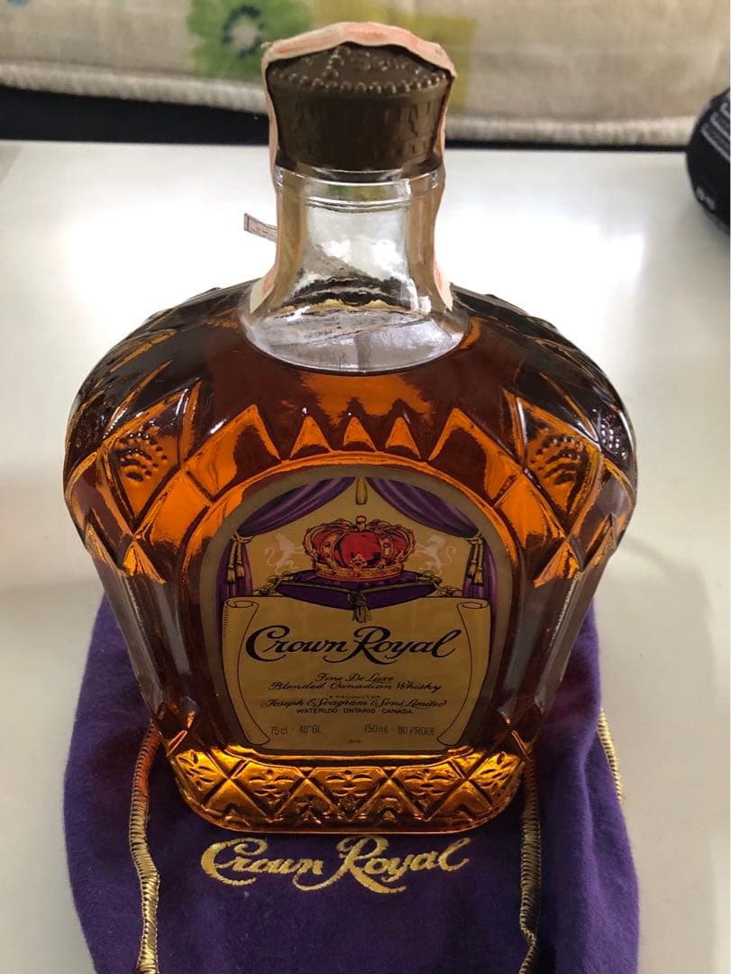 カナディアンクラブとクラウンロイヤルのセット