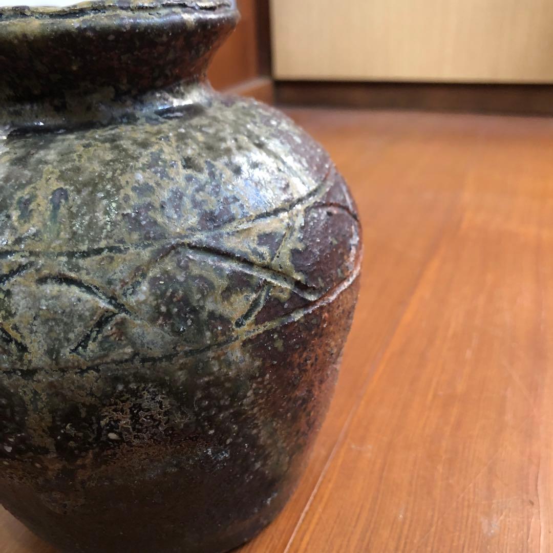 骨董品 手彫り模様茶色緑色グラデーション壺 花道茶道水差し 作家物 日本伝統工芸