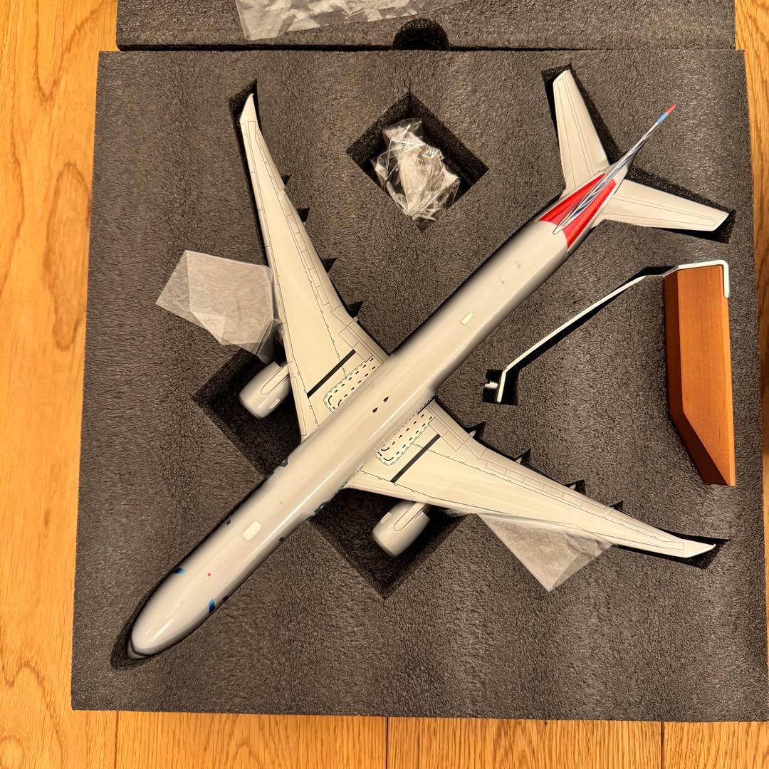 航空模型 アメリカン航空 Boeing 777-300ER 1/200モデル