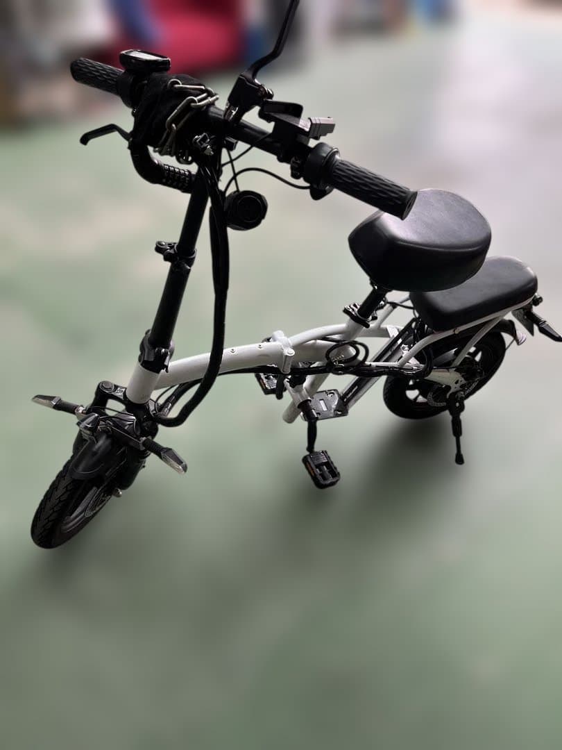 小型特定電動自電車（事故車部品取り）※引き取り限定