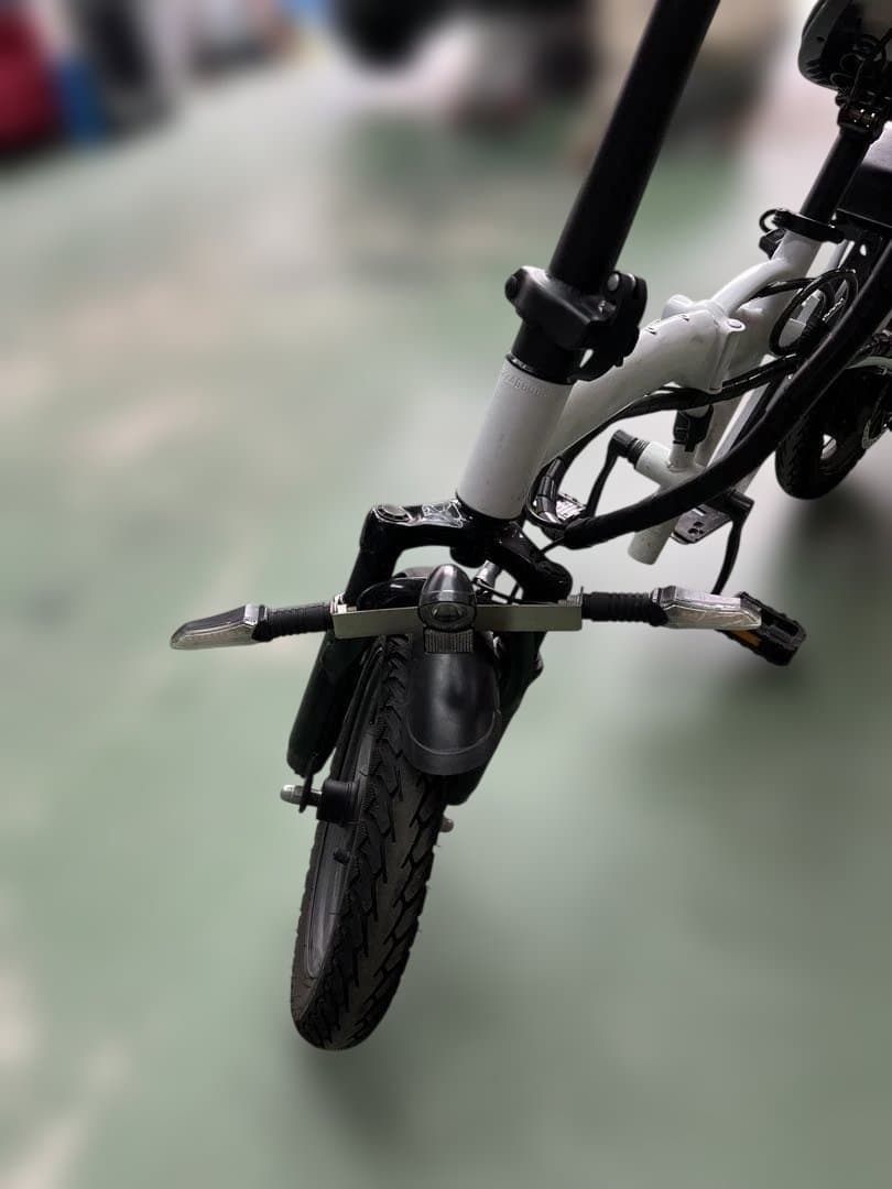 小型特定電動自電車（事故車部品取り）※引き取り限定