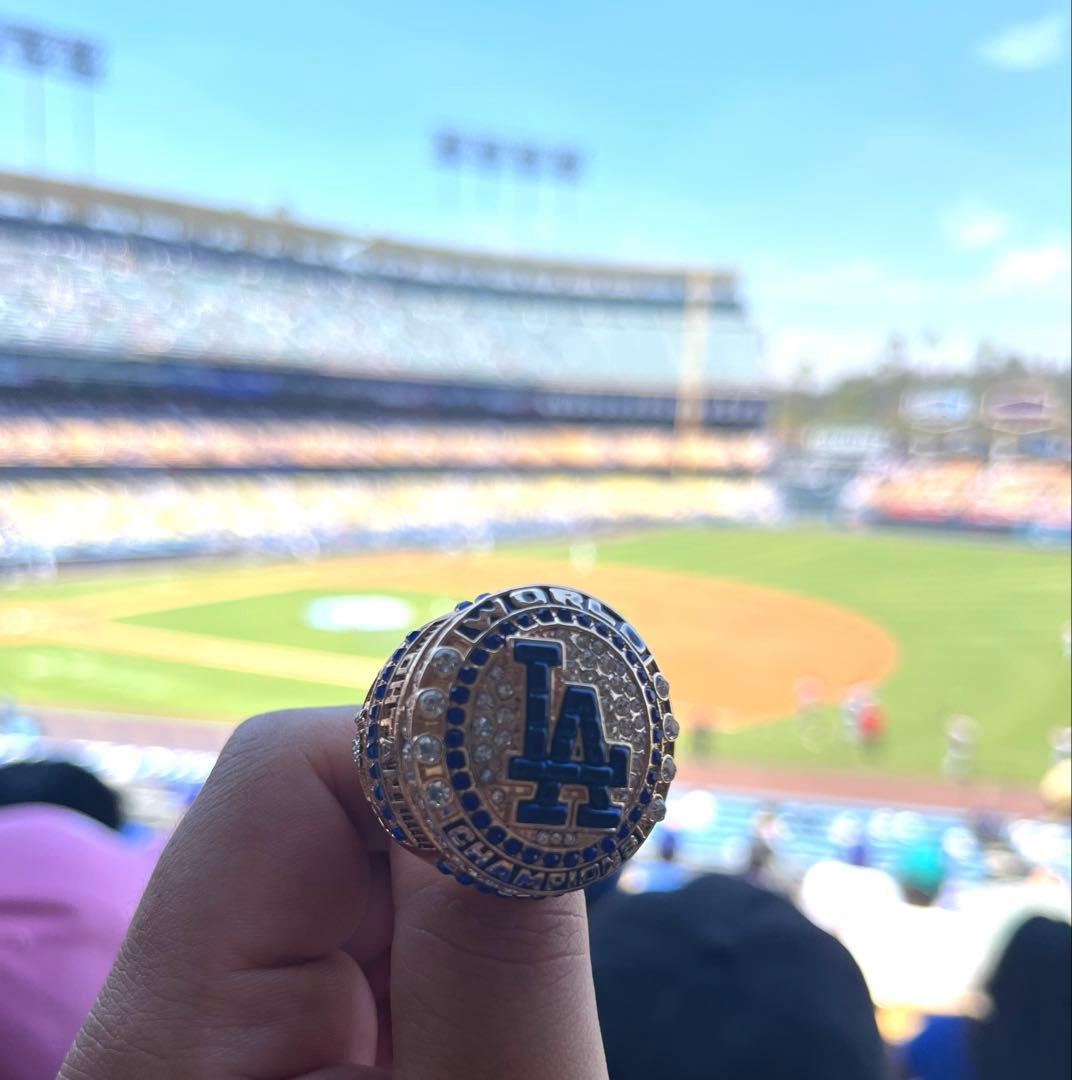 ドジャース　大谷翔平　配布チャンピオンリング