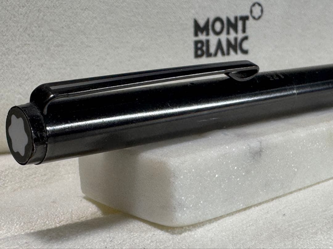 【美品】モンブラン No1124 漆黒ロードナイト鉱加工 ローラーボール